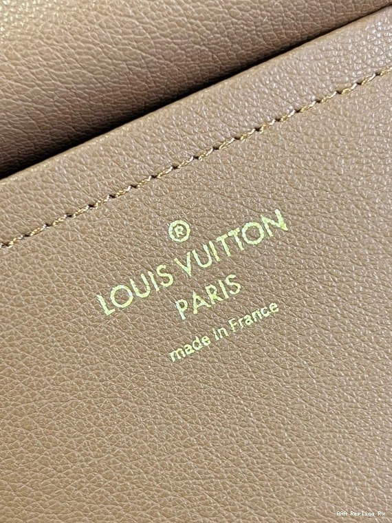 AAA Replica Ru VUITTON LOUIS MARCEAU 0824